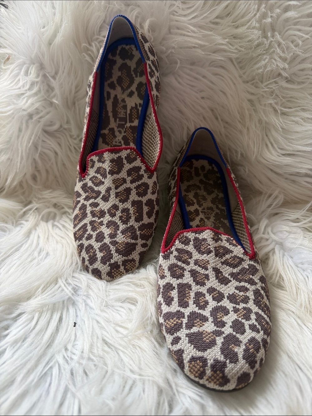 Rothy's  Leopard Print Women's Slip-On Flats with Red Trim size 8 1/2‎